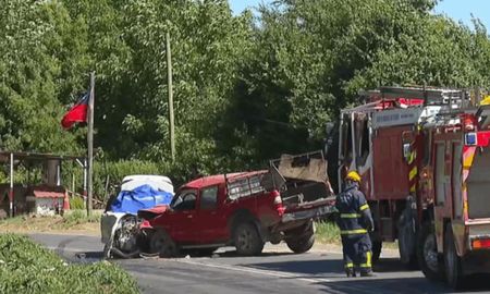 Así quedaron los vehículos tras el choque frontal en ruta trasandina. Así quedaron los vehículos tras el choque frontal en ruta trasandina.