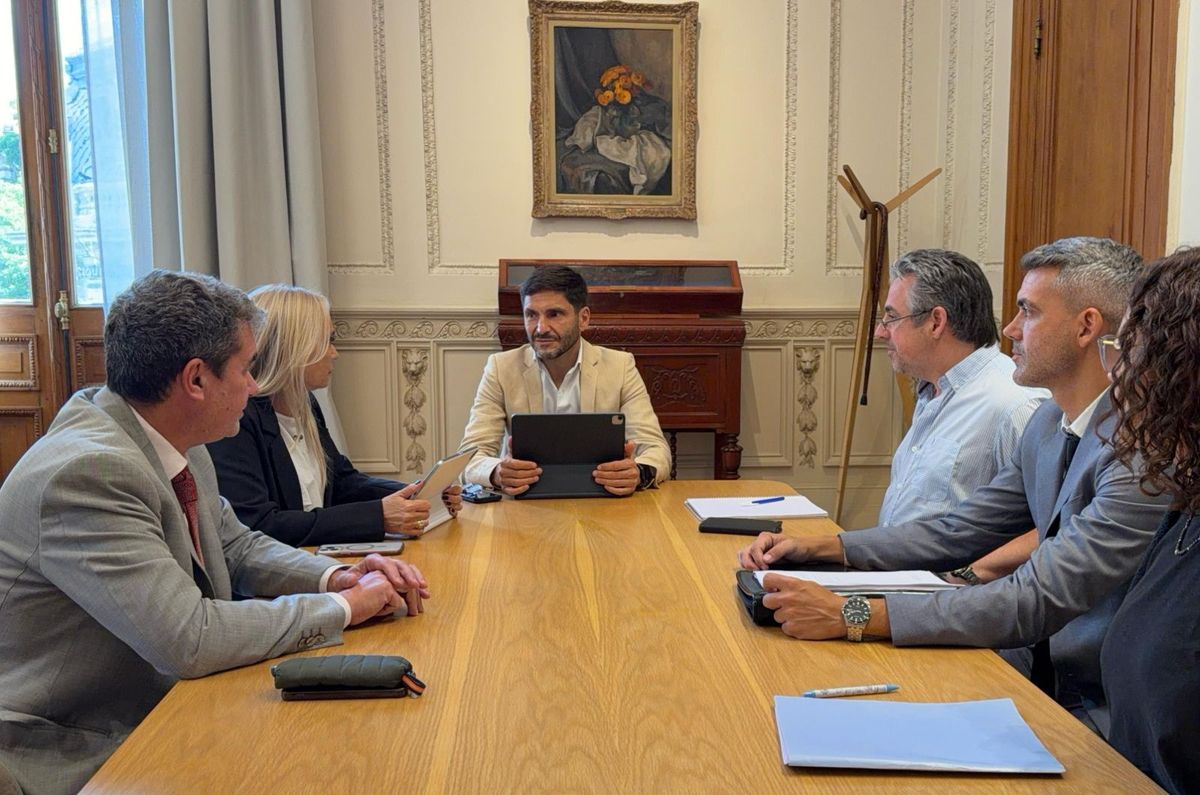 El gobernador Maximiliano Pullaro