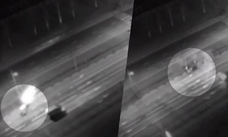 video: se estrello contra un poste en rusia y su auto se partio en dos video: se estrello contra un poste en rusia y su auto se partio en dos