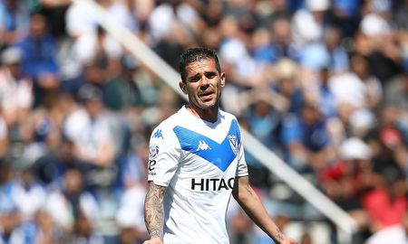 velez incluyo a fernando gago en la lista de la sudamericana velez incluyo a fernando gago en la lista de la sudamericana