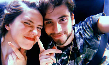 delfi chaves y albert baro fueron agarrados infraganti en la fiesta de atav