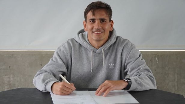 Fue goleador de Colón, logró un ascenso en Grecia y vuelve a la Primera Nacional como refuerzo Fue goleador de Colón, logró un ascenso en Grecia y vuelve a la Primera Nacional como refuerzo