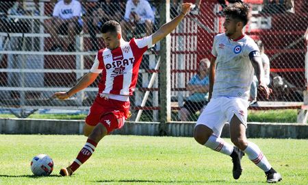 El Tatengue cayó 3-1 frente al Bicho en La Tatenguita. Mariano Meynier fue el autor del tanto rojiblanco. El Tatengue cayó 3-1 frente al Bicho en La Tatenguita. Mariano Meynier fue el autor del tanto rojiblanco.
