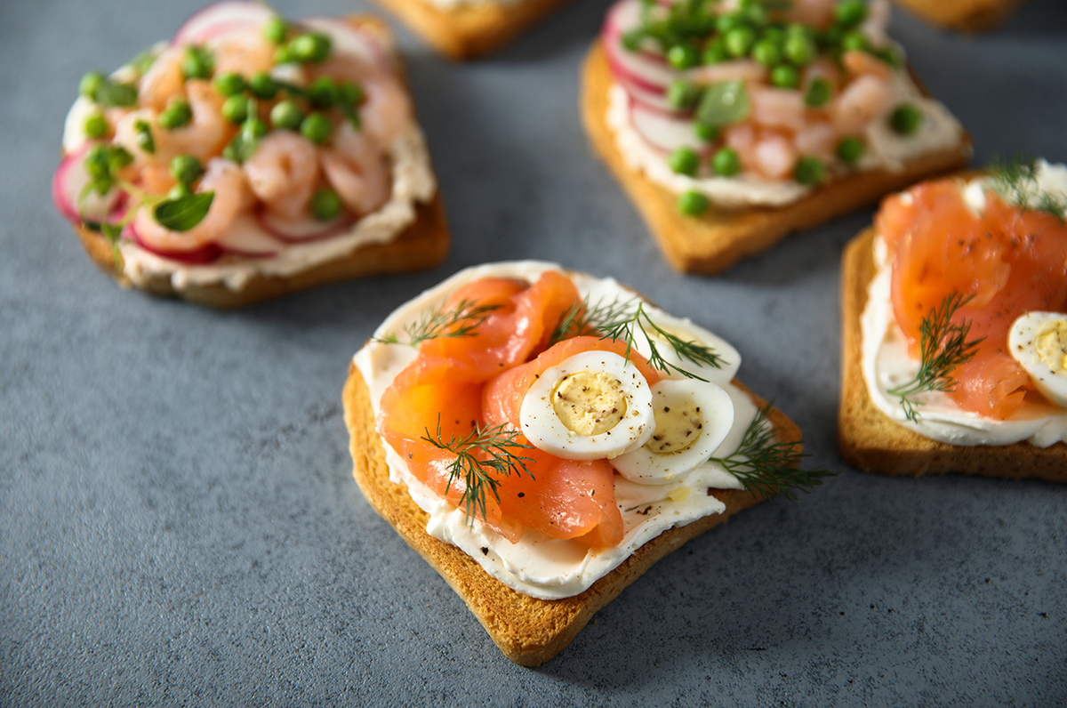 Los canapés salados son una opción ideal para hacer y disfrutar en Navidad. Los canapés salados son una opción ideal para hacer y disfrutar en Navidad.