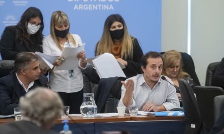 El director nacional electoral, Marcos Schiavi, desestimó hoy la implementación de la Boleta Única de Papel en el método de votación. El director nacional electoral, Marcos Schiavi, desestimó hoy la implementación de la Boleta Única de Papel en el método de votación.