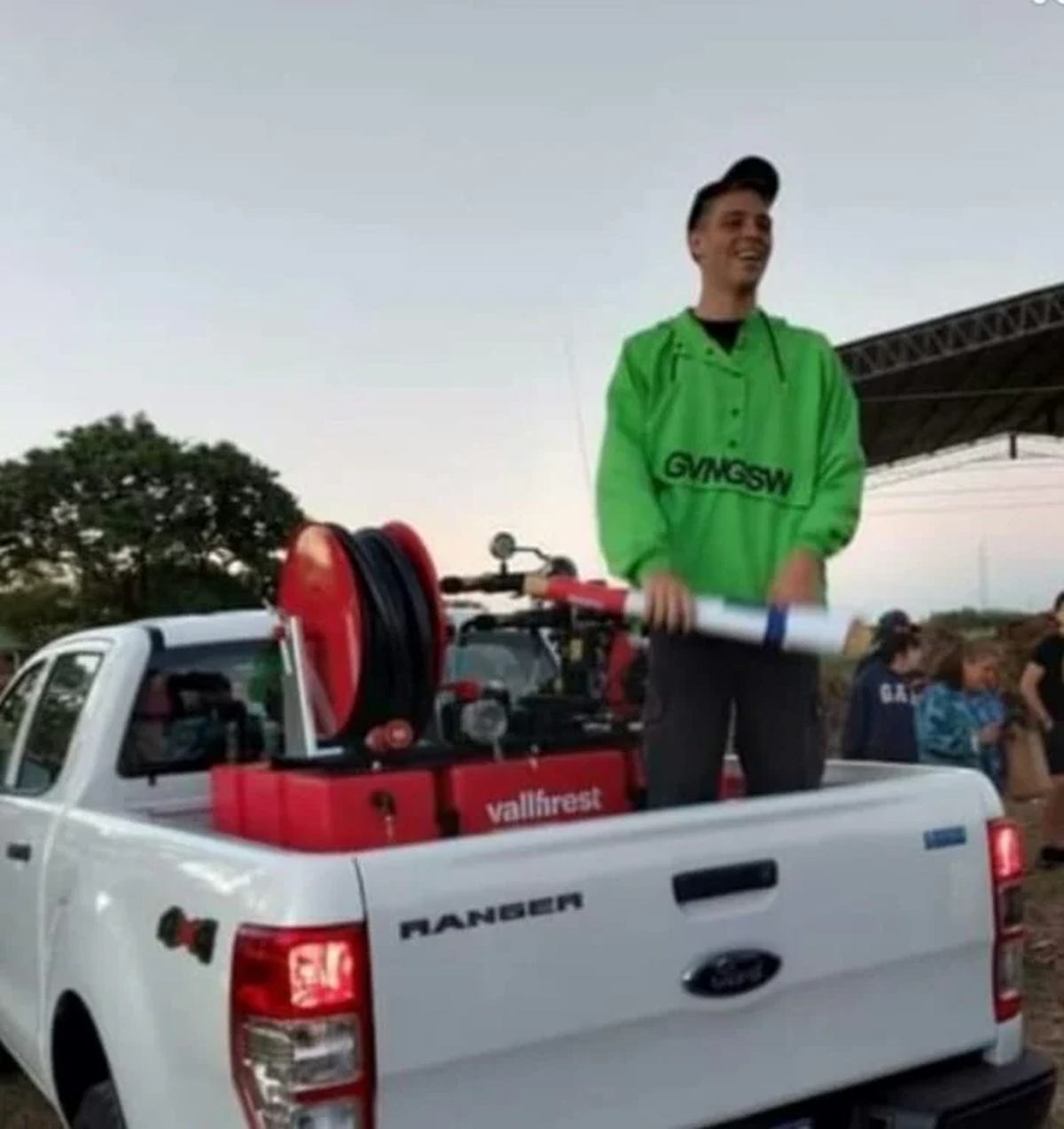 Santi Maratea llegó a Corrientes tras realizar una colecta que recaudó 200 millones de pesos.