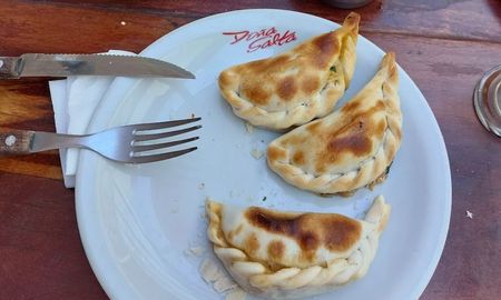 Las típicas empanadas de Doña Salta. Las típicas empanadas de Doña Salta.