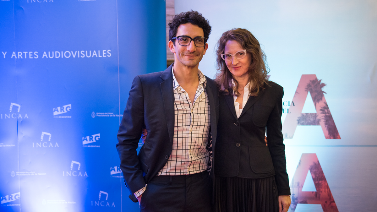 Lucrecia Martel, directora de la película Zama, junto a Juan Minujín, protagonista del film. Lucrecia Martel, directora de la película Zama, junto a Juan Minujín, protagonista del film.