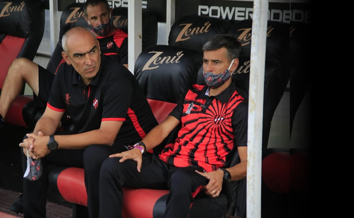 Fue ayudante del técnico de Colón y ahora asumó como Director Deportivo del fútbol en Atlético de Rafaela. Fue ayudante del técnico de Colón y ahora asumó como Director Deportivo del fútbol en Atlético de Rafaela.