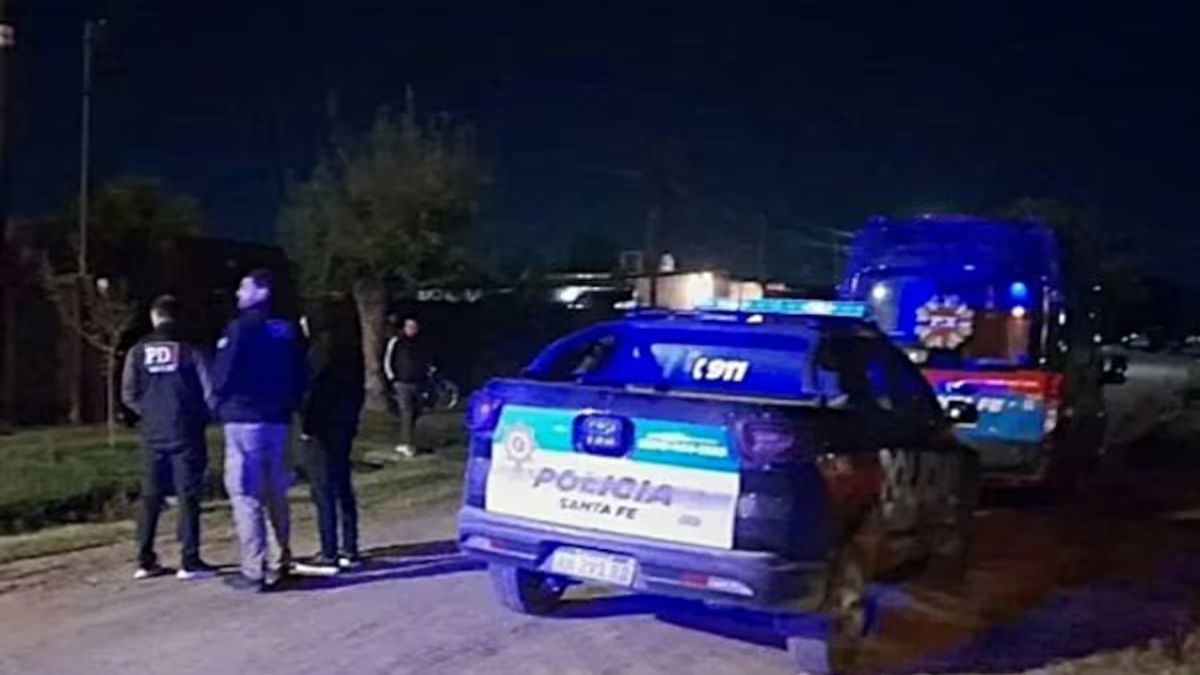 En el lugar trabajó personal policial tras una comunicación radial que alertaba sobre un posible femicidio.