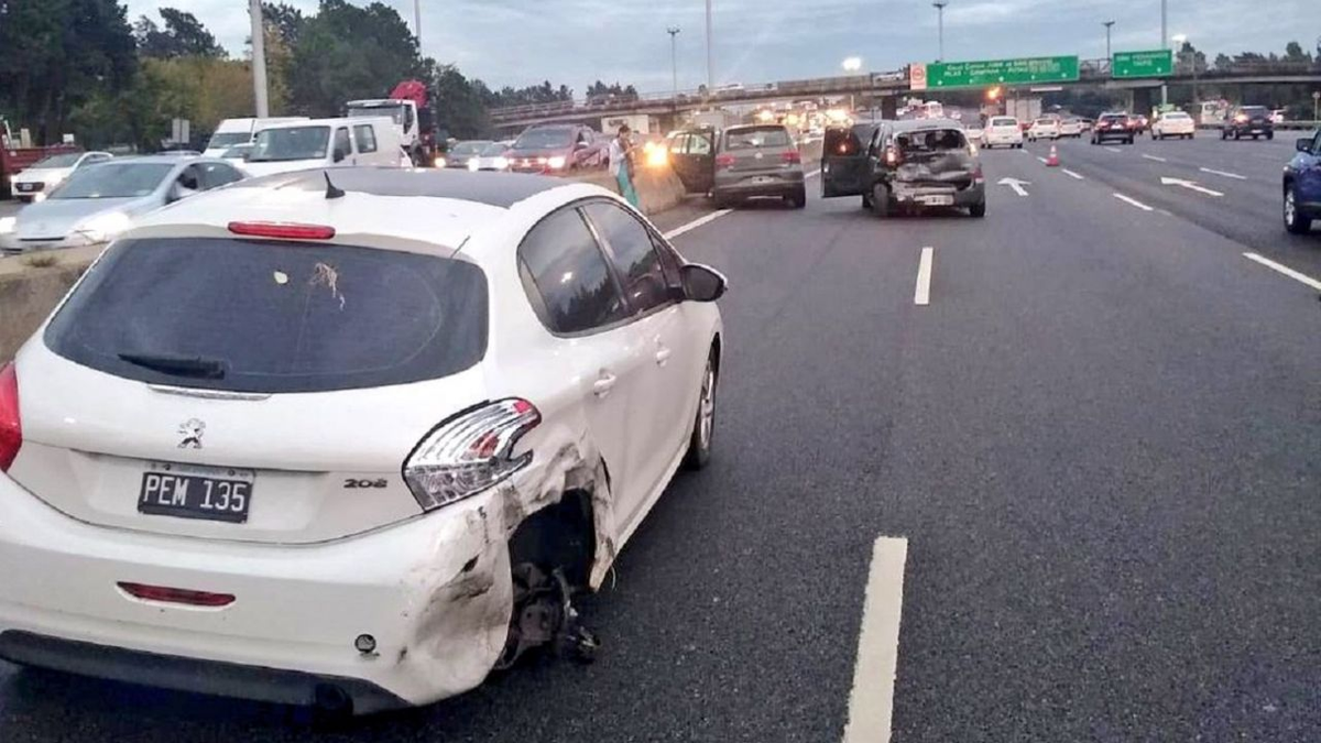El accidente que afectó a varios vehículos que circulaba con sentido al norte de la provincia de Buenos Aires.