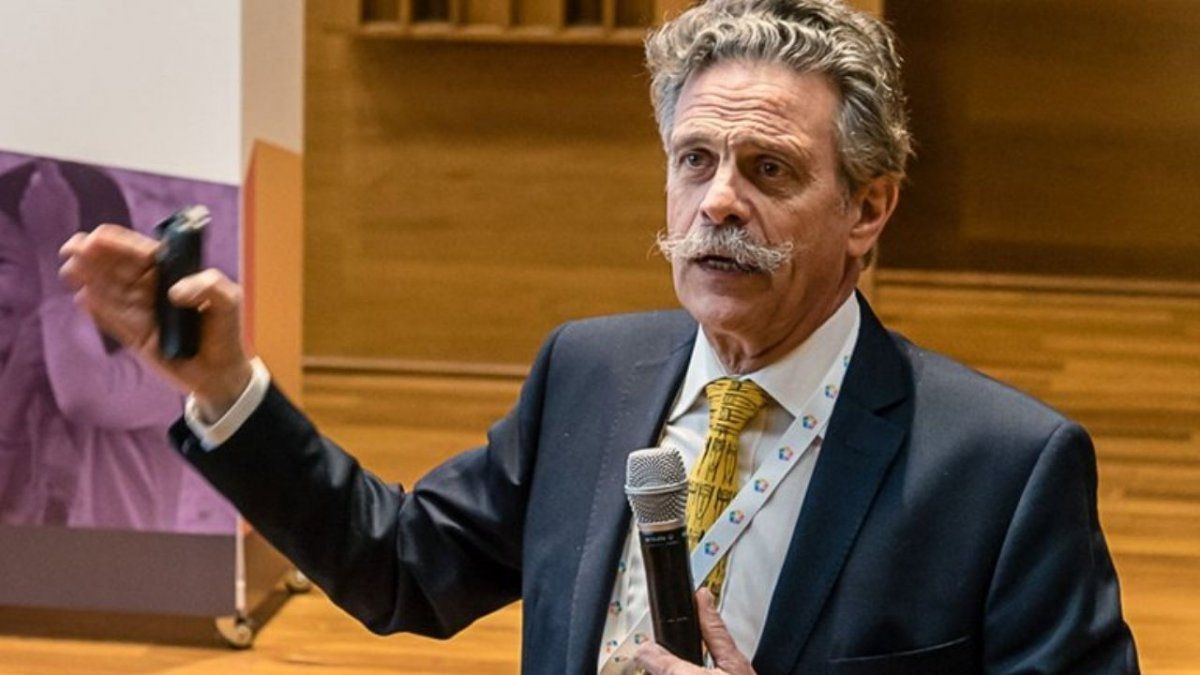 Tomás Orduna, infectólogo del Hospital Muñiz.