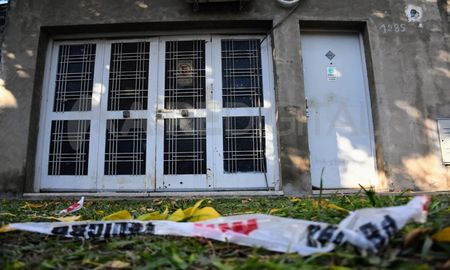 Un hombre fue atacado a balazos en Rosario, a dos cuadras de la verdulería en donde asesinaron a Mauro Villamil. Un hombre fue atacado a balazos en Rosario, a dos cuadras de la verdulería en donde asesinaron a Mauro Villamil.
