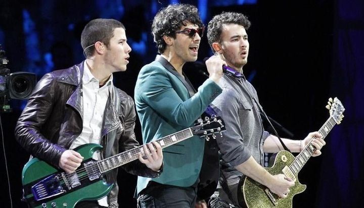 Luego de seis años, Jonas Brothers regresa con la nueva canción “Sucker”