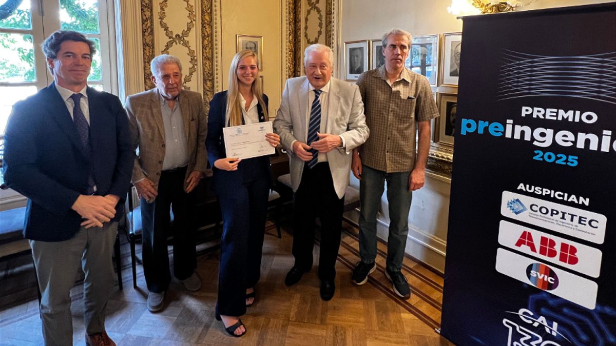 La ingeniera santafesina expuso ante el jurado y la comunidad acad&eacute;mica el desarrollo que la consagr&oacute; ganadora y le permitir&aacute; viajar a Silicon Valley.