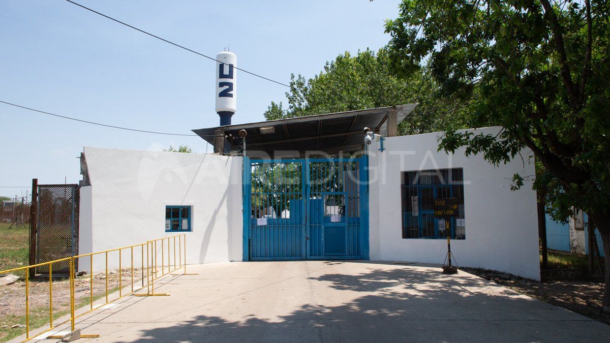 Hay escuchas y otras pruebas que complican al suboficial del Servicio Penitenciario acusado de ingresar droga y celulares al penal de Las Flores.