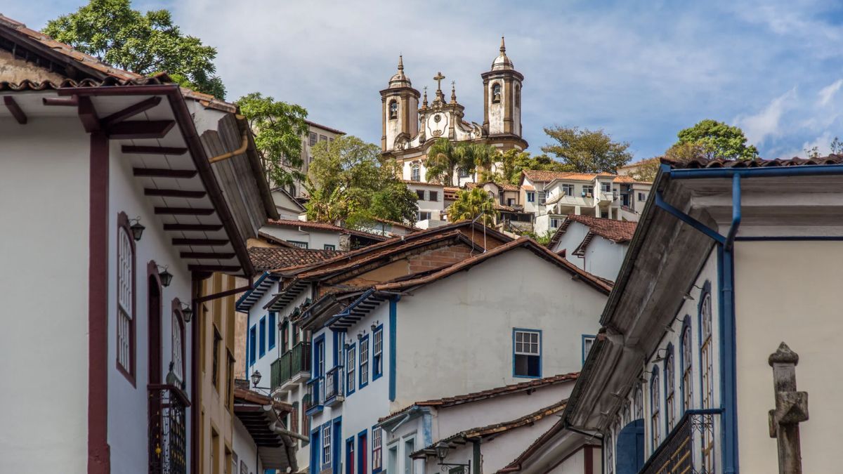 La ciudad de Ouro Preto ofrece un recorrido repleto de monumentos, museos y miradores. La ciudad de Ouro Preto ofrece un recorrido repleto de monumentos, museos y miradores.
