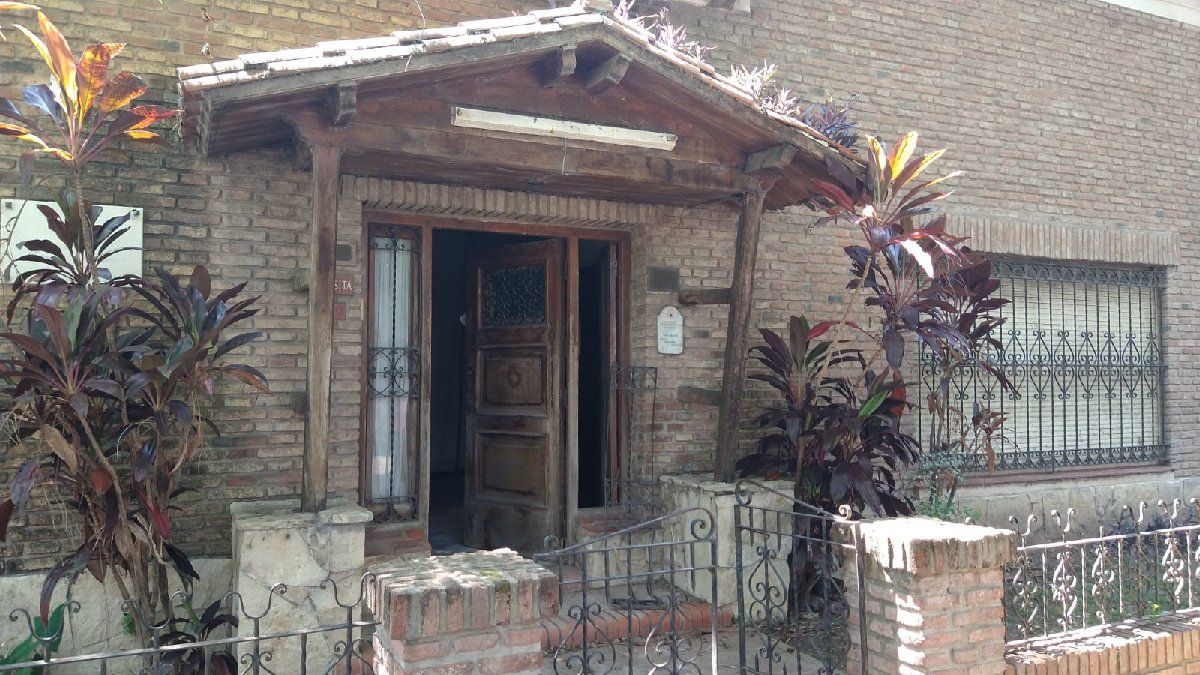 Los delicuentes rompieron la reja de la puerta de ingreso del museo.