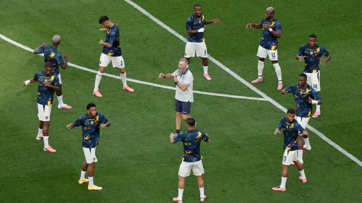 El equipo sudamericano estrelló tres remates en los postes: el extremo John Yeboah y el carrilero Alan Minda impactaron sus tiros en el travesaño, a los 23 y 29 minutos del primer tiempo, mientras que el delantero Enner Valencia lo hizo en el primer palo, antes del primer minuto del segundo tiempo. El equipo sudamericano estrelló tres remates en los postes: el extremo John Yeboah y el carrilero Alan Minda impactaron sus tiros en el travesaño, a los 23 y 29 minutos del primer tiempo, mientras que el delantero Enner Valencia lo hizo en el primer palo, antes del primer minuto del segundo tiempo.
