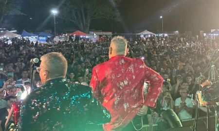 Música, gastronomía y tradición se combinaron en un evento que reafirma año tras año la identidad y el poder de convocatoria de la Fiesta Nacional del Chorizo. Música, gastronomía y tradición se combinaron en un evento que reafirma año tras año la identidad y el poder de convocatoria de la Fiesta Nacional del Chorizo.