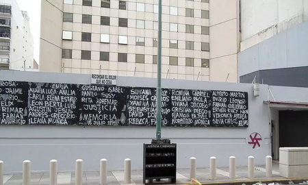 Al correo de las oficinas administrativas llegaron mails de dos usuarios distintos Al correo de las oficinas administrativas llegaron mails de dos usuarios distintos