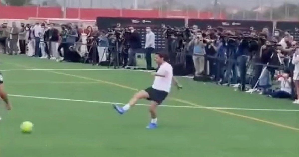 Apareció el polémico video de Vicuña jugando al fútbol que la China Suarez le mandó a Icardi para burlarse de él