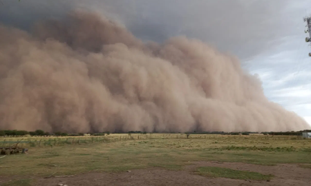Imágenes apocalípticas del temporal de viento y tierra en La Pampa Imágenes apocalípticas del temporal de viento y tierra en La Pampa