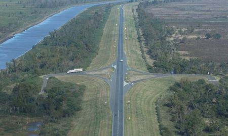 Se cumplen 20 años del gran terraplén que corta en dos el humedal del Paraná. Se cumplen 20 años del gran terraplén que corta en dos el humedal del Paraná.