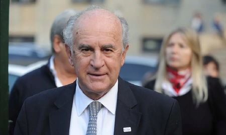 El senador sostuvo que el proyecto sobre capital fugado permitirá cobrar un impuesto a la evasión. El senador sostuvo que el proyecto sobre capital fugado permitirá cobrar un impuesto a la evasión.