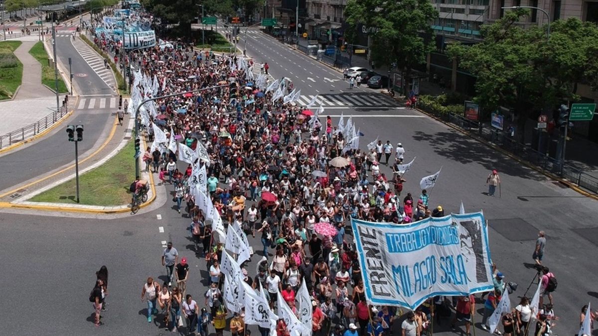 La movilizaci&oacute;n se realiza este jueves y tuvo como punto de partida la Casa de las Madres, en el barrio de Congreso, a las 13.30.