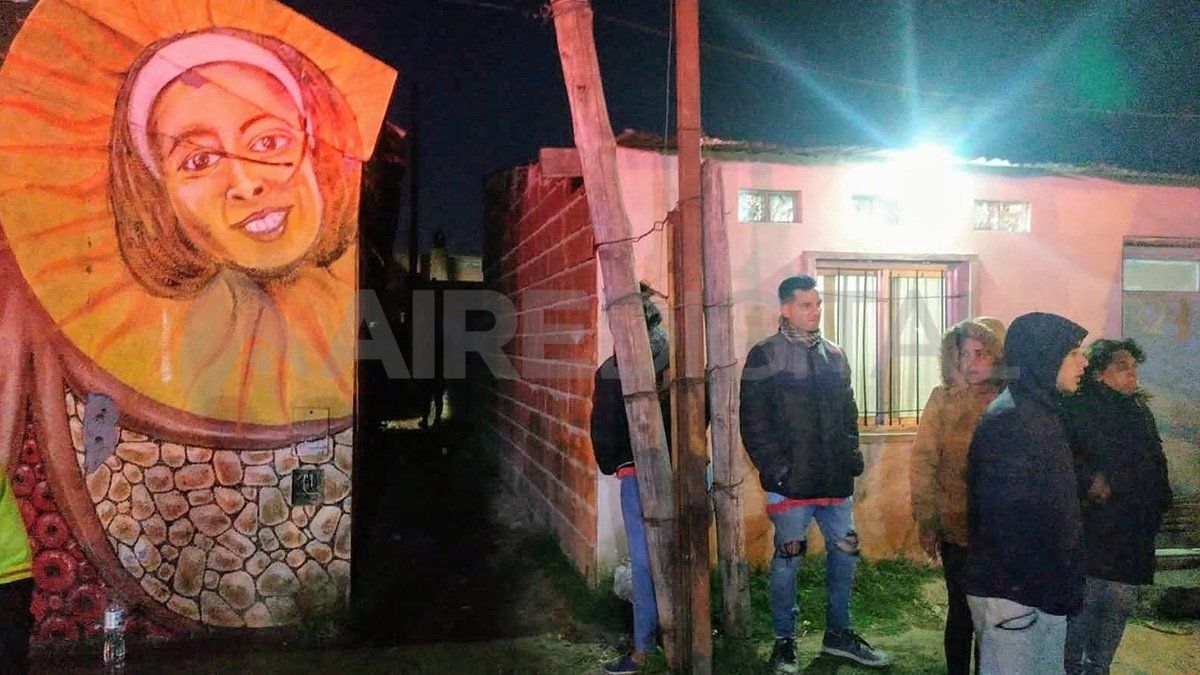 Los fallecidos fueron identificados como Nora Romero de 32 a&ntilde;os, su hija Milagros de 5 a&ntilde;os, Manuel Gonz&aacute;lez de 12 a&ntilde;os y Facundo Gonz&aacute;lez de 18 a&ntilde;os. Todos con relaci&oacute;n familiar.