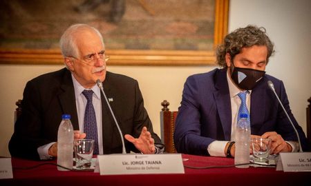 Los funcionarios destacaron los planes para profundizar la presencia argentina en el Atlántico Sur. Los funcionarios destacaron los planes para profundizar la presencia argentina en el Atlántico Sur.