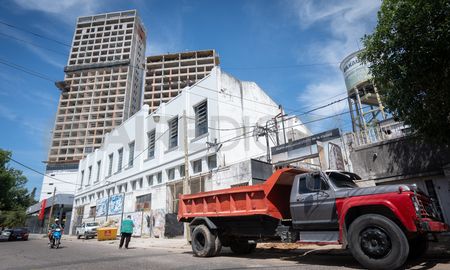 Se espera que la sede de la Universidad del Gran Rosario esté funcionando a mediados de 2025 en la ciudad de Santa Fe. Se espera que la sede de la Universidad del Gran Rosario esté funcionando a mediados de 2025 en la ciudad de Santa Fe.