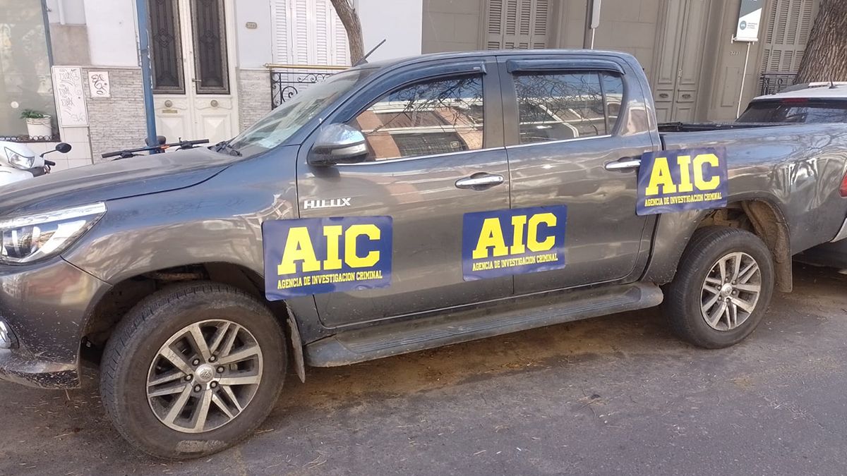 Según los investigadores, la víctima fue asesinada por un hombre que descendió de una pick up. Según los investigadores, la víctima fue asesinada por un hombre que descendió de una pick up.