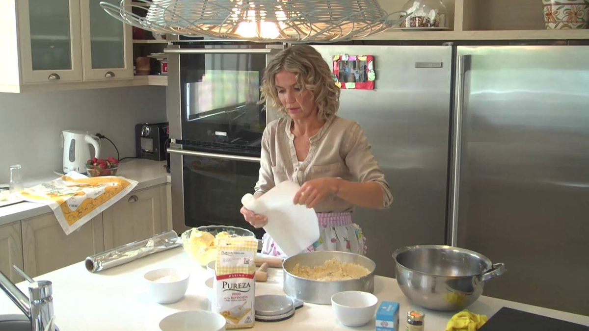 La increíble receta de Maru Botana para hacer una torta de chcolate amargo. La increíble receta de Maru Botana para hacer una torta de chcolate amargo.