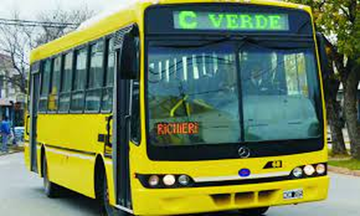 Direcciones a Cancha de Colon de Santa Fe en transporte público