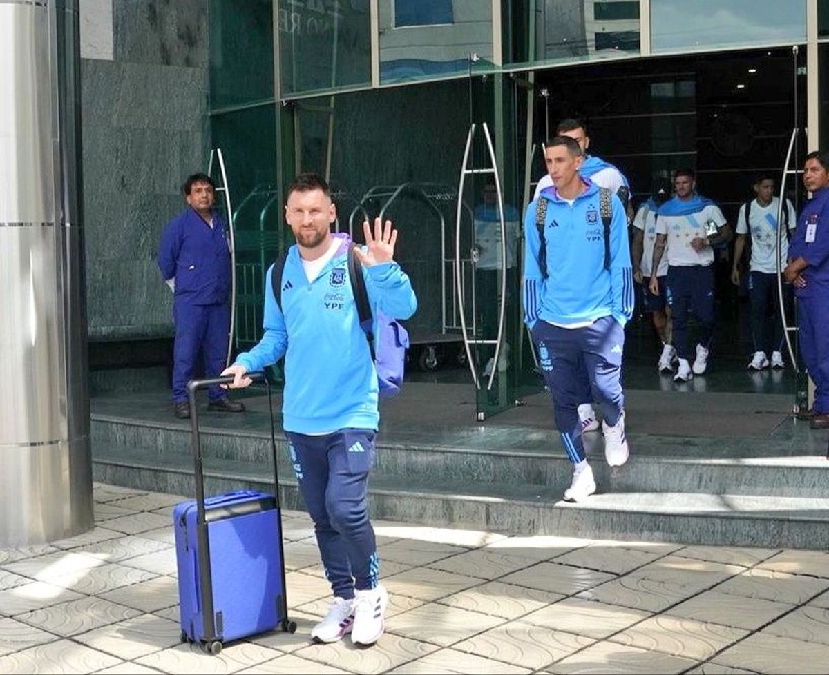Lionel Messi, junto al plantel antes de enfrentar a Bolivia. Lionel Messi, junto al plantel antes de enfrentar a Bolivia.