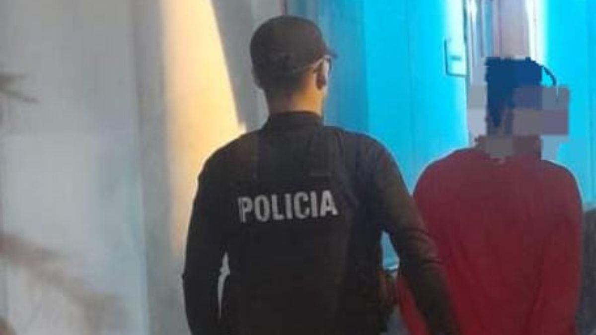Barrio María Selva: un detenido por robar u celular de un auto