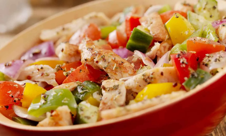 Pollo a la jardinera: la receta sencilla, con ingredientes simples, para sorprender a la familia Pollo a la jardinera: la receta sencilla, con ingredientes simples, para sorprender a la familia