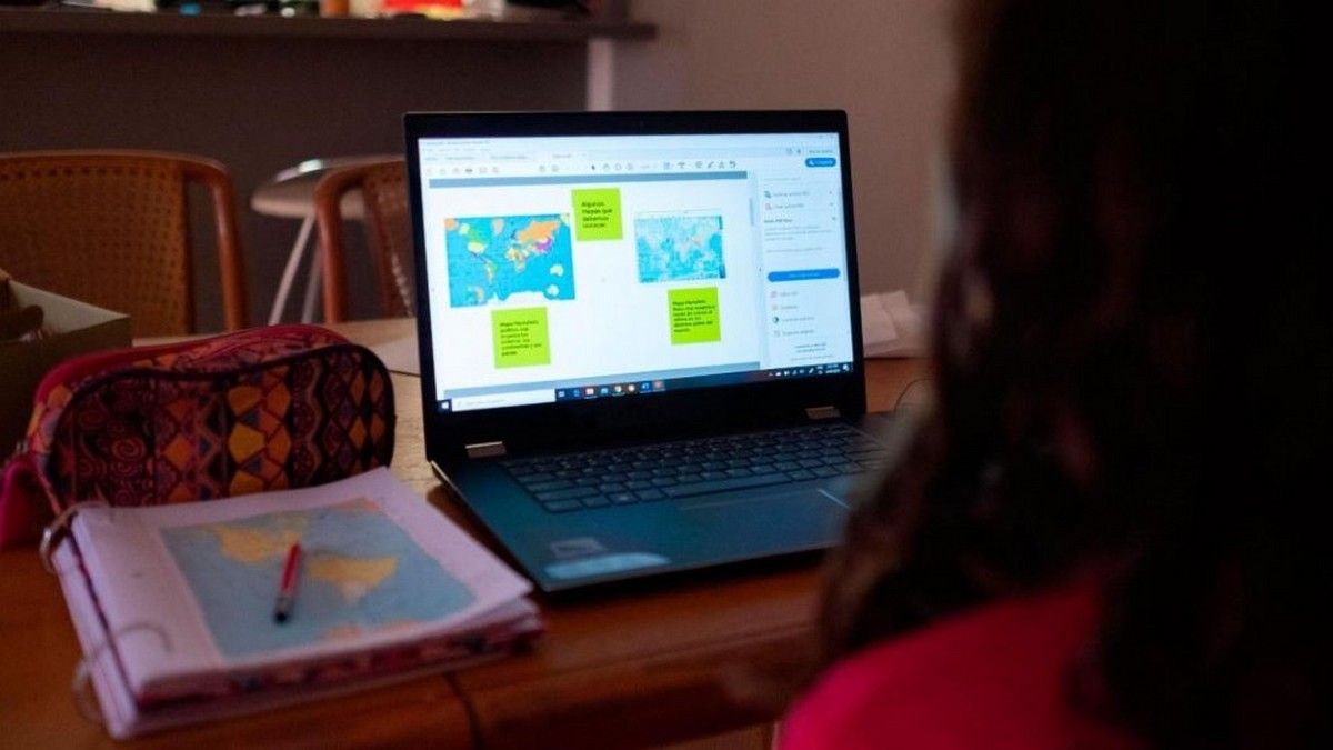 Qui&eacute;nes pueden tomar el cr&eacute;dito para comprar computadoras.