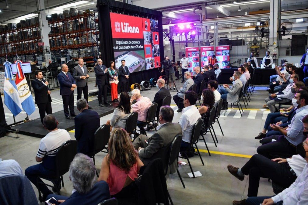 El ministro de Desarrollo Productivo de la Nación, Matías Kulfas, se refirió a la empresa como un orgullo para Santa Fe, pero también para toda la Argentina porque fabrica productos de excelencia.