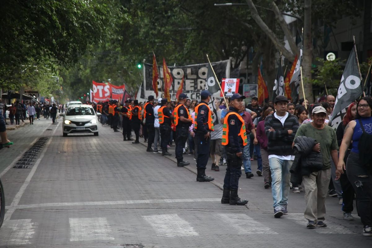 El Gobierno nacional defendió el protocolo antipiquetes.