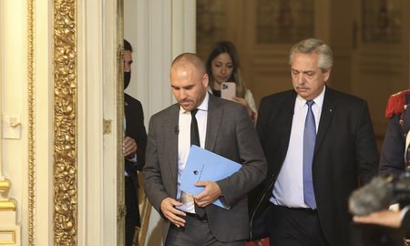 Desde el Palacio de Hacienda explicaron que el mecanismo a utilizar será la actualización de las deducciones especiales que reducen el monto final sobre el que se realiza la base del cálculo. Desde el Palacio de Hacienda explicaron que el mecanismo a utilizar será la actualización de las deducciones especiales que reducen el monto final sobre el que se realiza la base del cálculo.