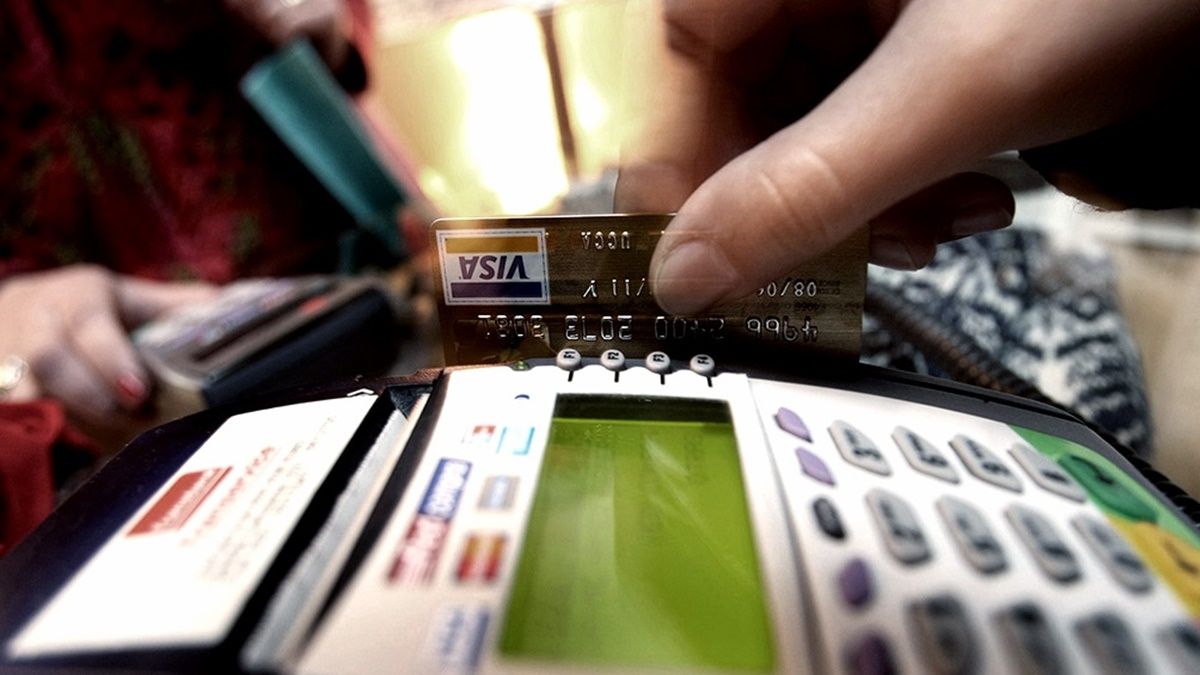 Las operaciones con tarjetas de crédito crecen casi 60%en el último año