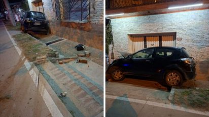 Impactante accidente en la Ruta 1: se durmió, despistó y terminó estacionado frente al garaje de una casa