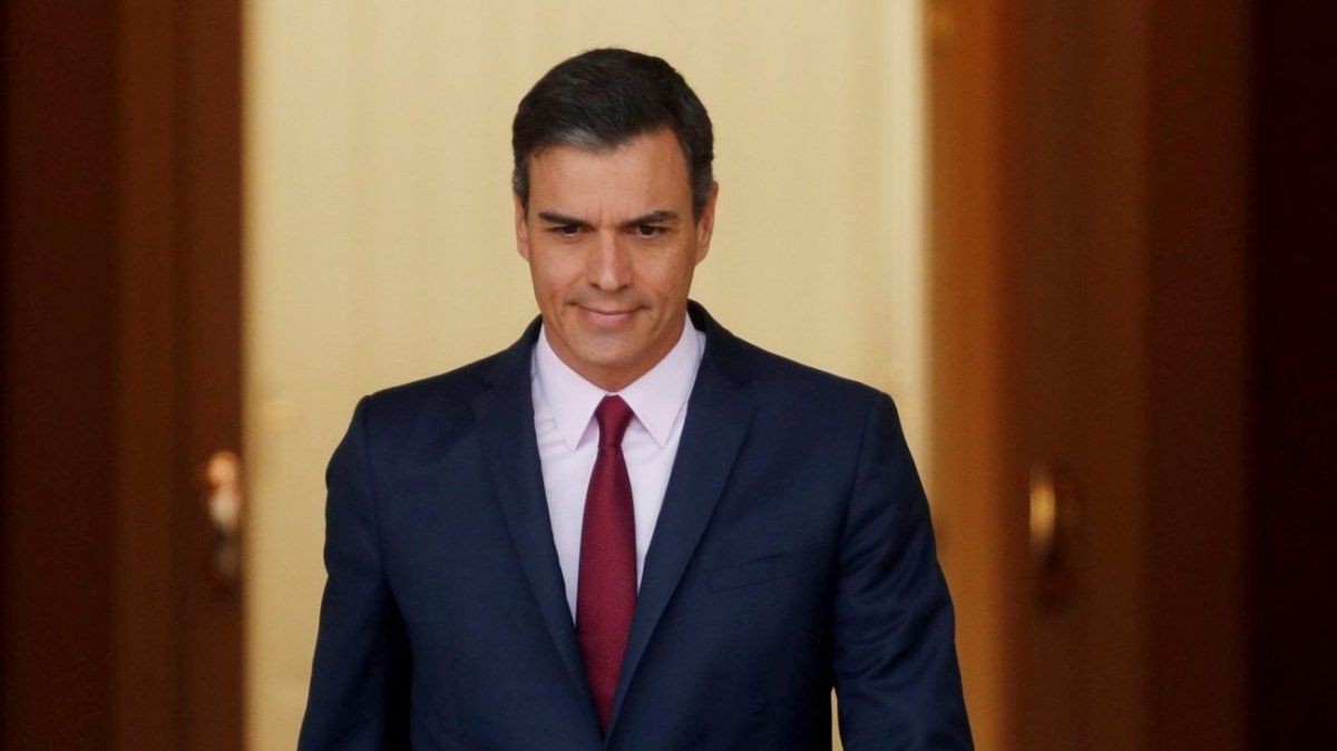 Sondeo: el socialismo español de Pedro Sánchez obtendría una amplia victoria y formaría un gobierno progresista