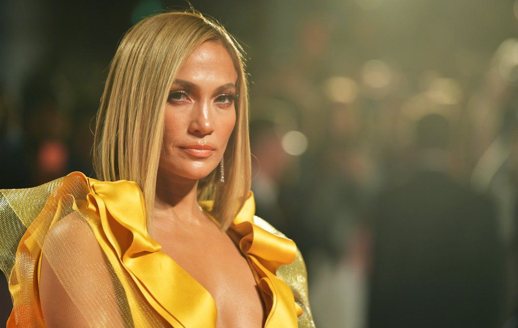 La mujer detrás del rol de Jennifer López en Hustlers demanda a productores