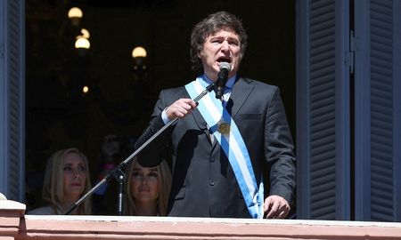 Javier Milei recibirá a los gobernadores de las provincias este martes. Javier Milei recibirá a los gobernadores de las provincias este martes.