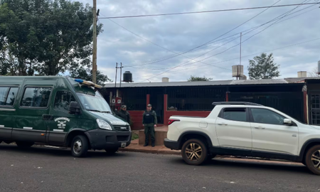 Rescataron a una adolescente que era explotada sexualmente por su madre en Misiones. Rescataron a una adolescente que era explotada sexualmente por su madre en Misiones.