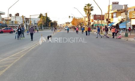 Santa Fe entra este lunes en la etapa de distanciamiento social estricto, con reapertura. Santa Fe entra este lunes en la etapa de distanciamiento social estricto, con reapertura.